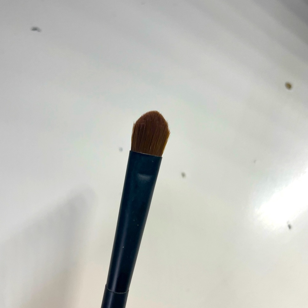 Nars eyeshadow brush #49